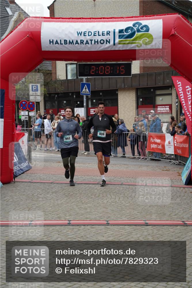 04.05.2025 - 8. Wedeler Halbmarathon Felixshl http://msf.ph/oto/7829323 04.05.2025 12:08:12 Ziel 809, 992 meine-sportfotos.de