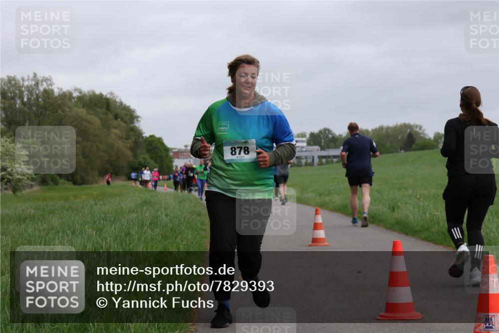 04.05.2025 - 8. Wedeler Halbmarathon Yannick Fuchs http://msf.ph/oto/7829393 04.05.2025 11:17:32 Laufen 878, 040, 66, 93, 022 meine-sportfotos.de