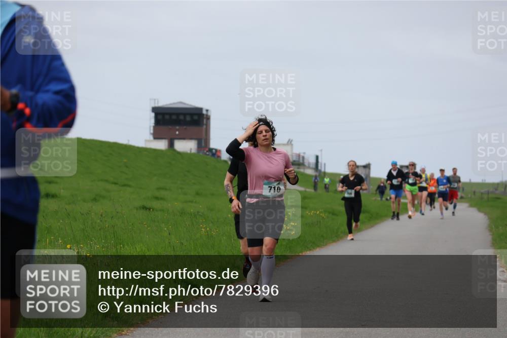 04.05.2025 - 8. Wedeler Halbmarathon Yannick Fuchs http://msf.ph/oto/7829396 04.05.2025 11:36:36 Laufen 710 meine-sportfotos.de