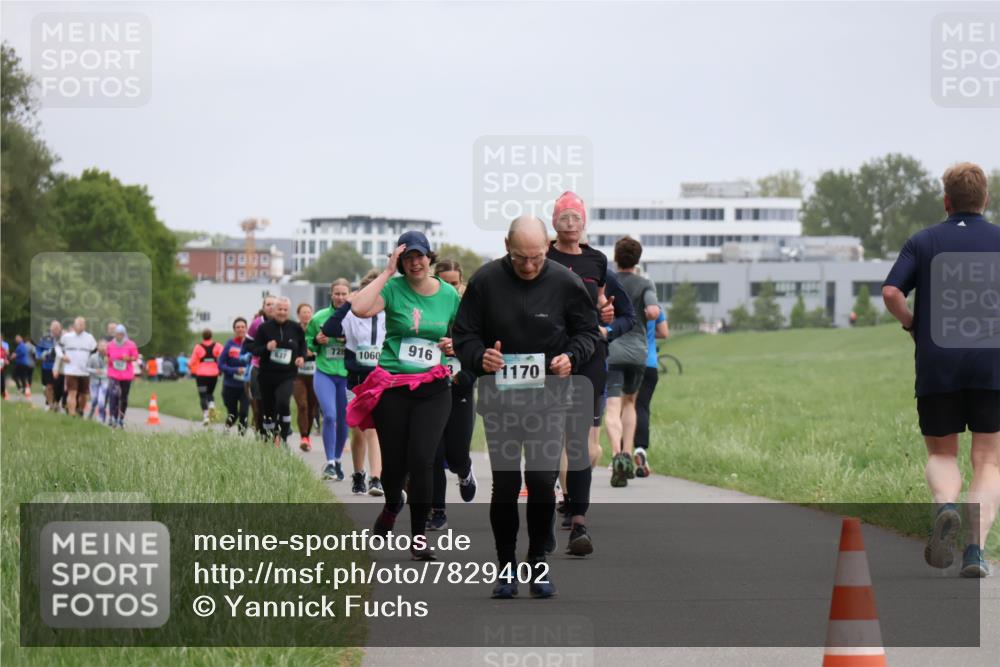 04.05.2025 - 8. Wedeler Halbmarathon Yannick Fuchs http://msf.ph/oto/7829402 04.05.2025 11:17:34 Laufen 728, 1060, 916, 1170 meine-sportfotos.de