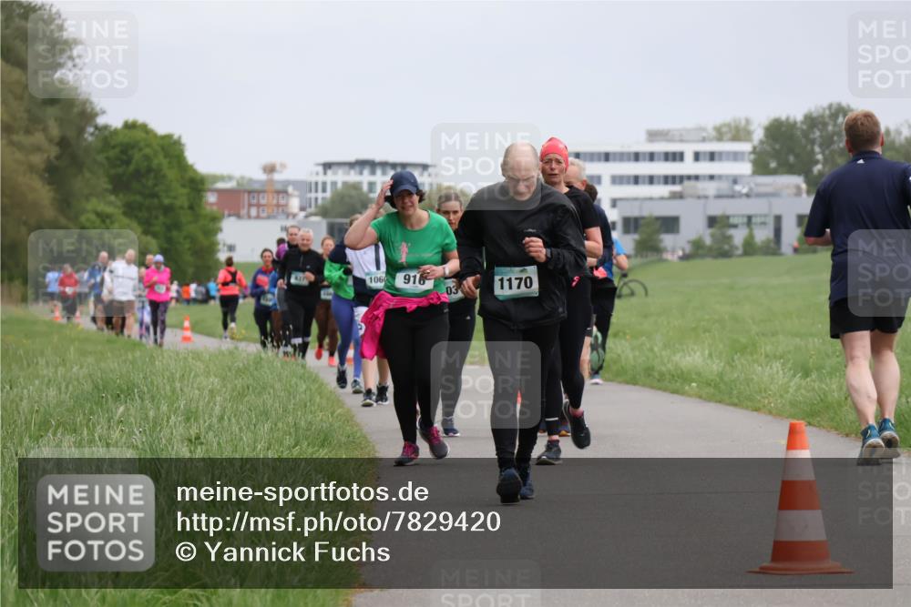 04.05.2025 - 8. Wedeler Halbmarathon Yannick Fuchs http://msf.ph/oto/7829420 04.05.2025 11:17:34 Laufen 437, 106, 916, 03, 1170 meine-sportfotos.de