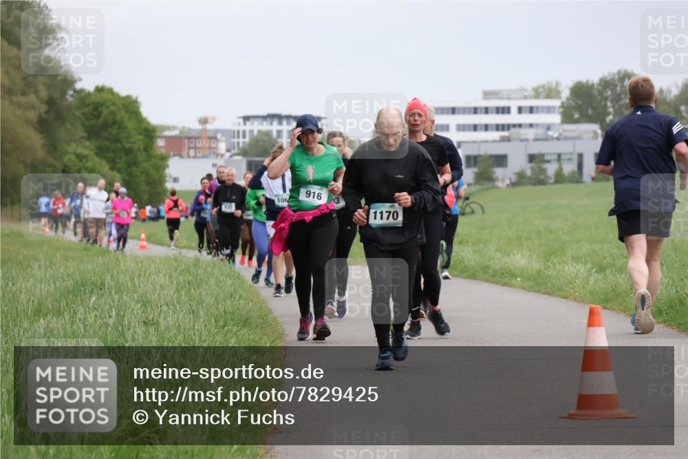 04.05.2025 - 8. Wedeler Halbmarathon Yannick Fuchs http://msf.ph/oto/7829425 04.05.2025 11:17:34 Laufen 106, 916, 13, 1170 meine-sportfotos.de