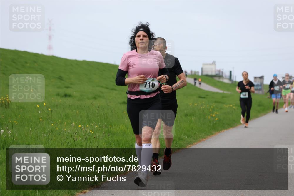04.05.2025 - 8. Wedeler Halbmarathon Yannick Fuchs http://msf.ph/oto/7829432 04.05.2025 11:36:39 Laufen 710 meine-sportfotos.de