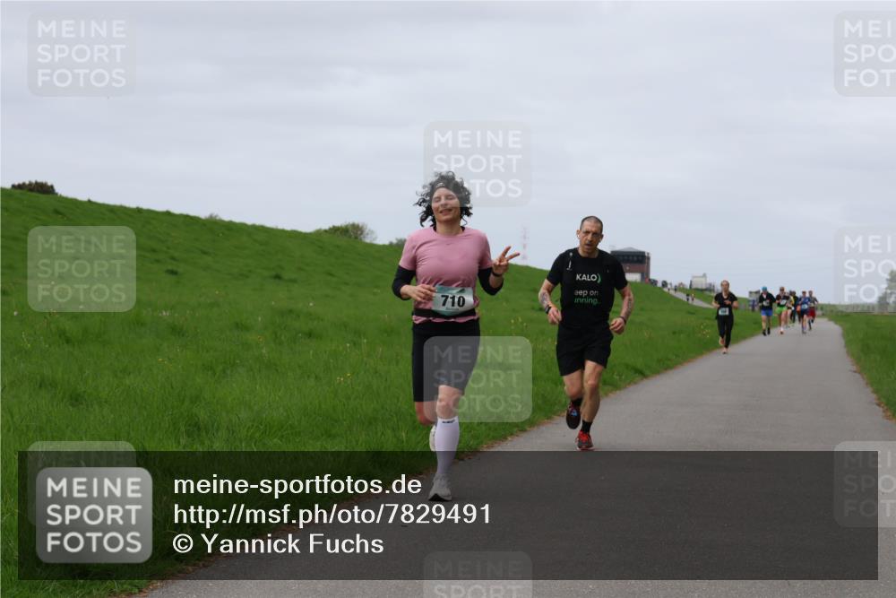 04.05.2025 - 8. Wedeler Halbmarathon Yannick Fuchs http://msf.ph/oto/7829491 04.05.2025 11:36:41 Laufen 710 meine-sportfotos.de
