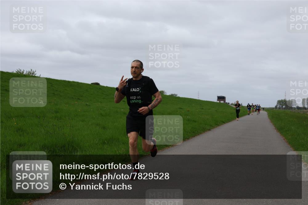 04.05.2025 - 8. Wedeler Halbmarathon Yannick Fuchs http://msf.ph/oto/7829528 04.05.2025 11:36:44 Laufen  meine-sportfotos.de