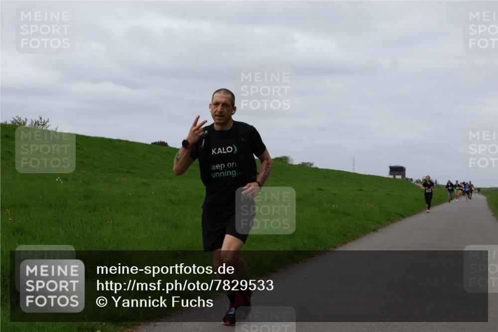 04.05.2025 - 8. Wedeler Halbmarathon Yannick Fuchs http://msf.ph/oto/7829533 04.05.2025 11:36:44 Laufen  meine-sportfotos.de