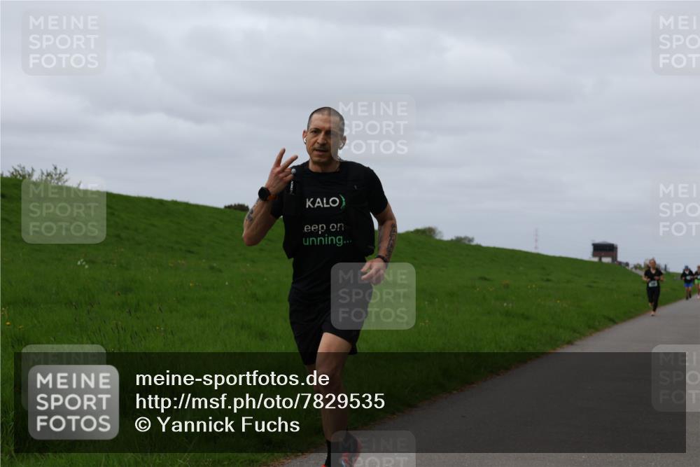 04.05.2025 - 8. Wedeler Halbmarathon Yannick Fuchs http://msf.ph/oto/7829535 04.05.2025 11:36:44 Laufen  meine-sportfotos.de