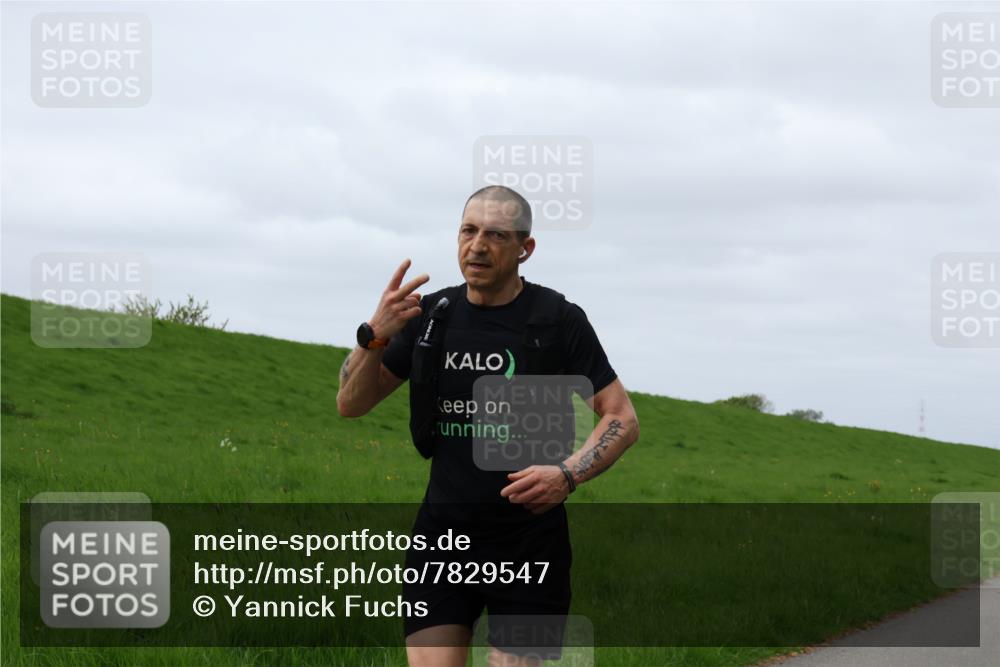 04.05.2025 - 8. Wedeler Halbmarathon Yannick Fuchs http://msf.ph/oto/7829547 04.05.2025 11:36:44 Laufen  meine-sportfotos.de