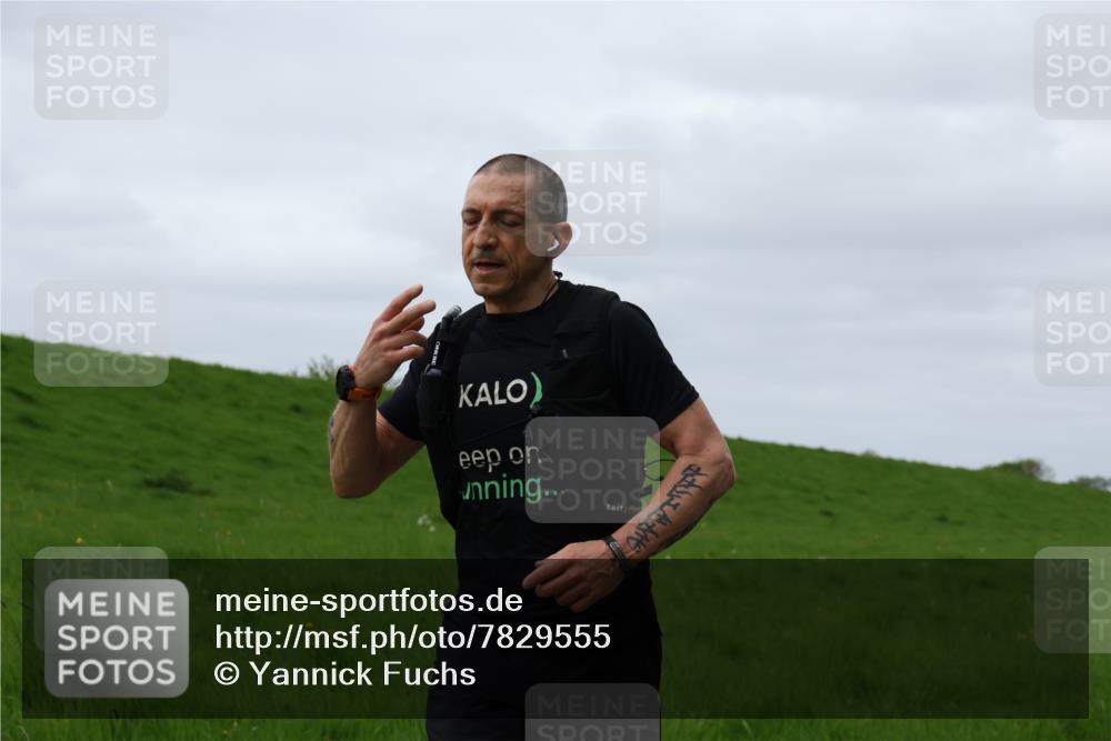 04.05.2025 - 8. Wedeler Halbmarathon Yannick Fuchs http://msf.ph/oto/7829555 04.05.2025 11:36:45 Laufen  meine-sportfotos.de