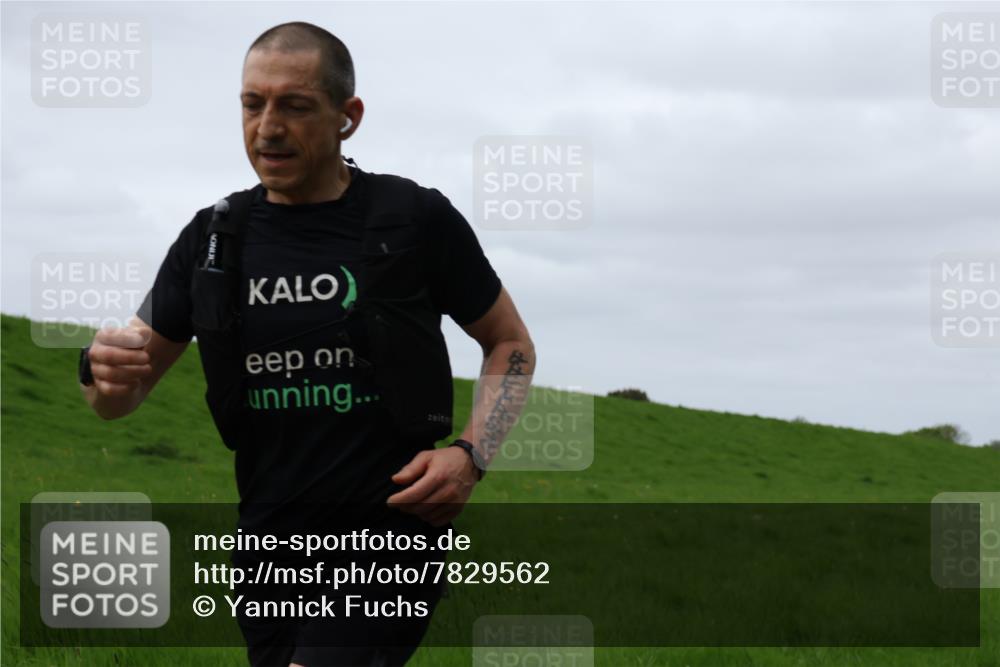04.05.2025 - 8. Wedeler Halbmarathon Yannick Fuchs http://msf.ph/oto/7829562 04.05.2025 11:36:45 Laufen  meine-sportfotos.de