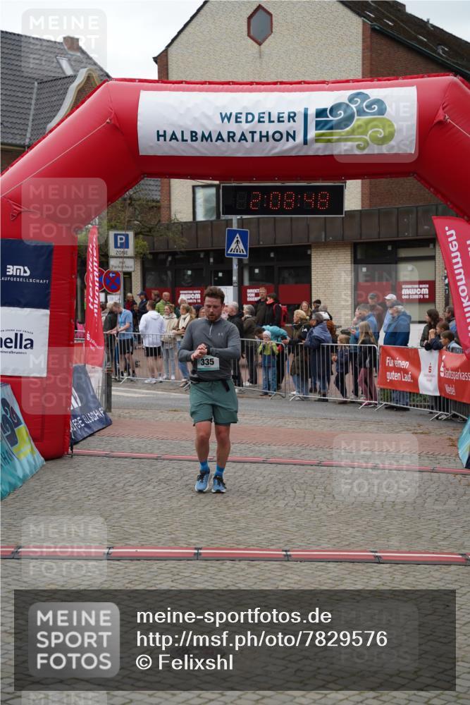 04.05.2025 - 8. Wedeler Halbmarathon Felixshl http://msf.ph/oto/7829576 04.05.2025 12:08:46 Ziel 93, 335, 1153 meine-sportfotos.de