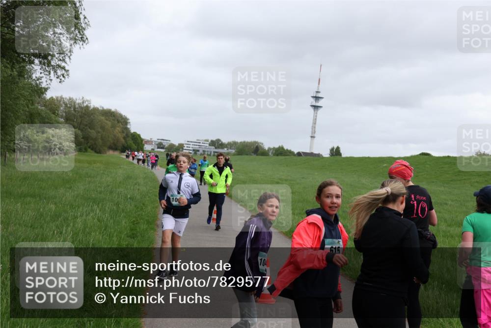 04.05.2025 - 8. Wedeler Halbmarathon Yannick Fuchs http://msf.ph/oto/7829577 04.05.2025 11:17:48 Laufen 10, 104, 615, 10 meine-sportfotos.de