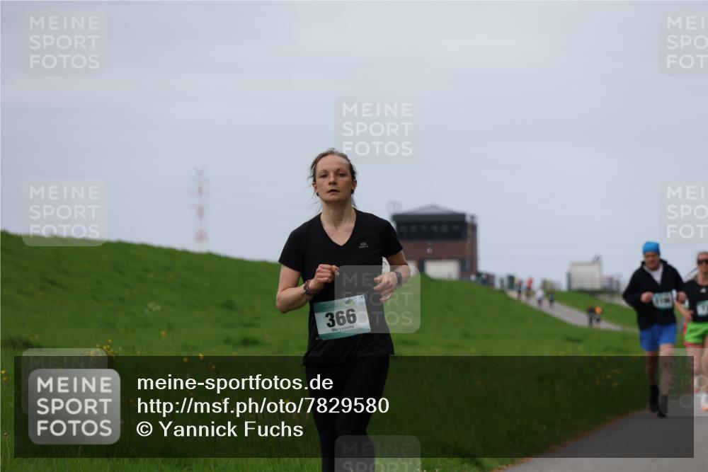 04.05.2025 - 8. Wedeler Halbmarathon Yannick Fuchs http://msf.ph/oto/7829580 04.05.2025 11:36:50 Laufen 366 meine-sportfotos.de