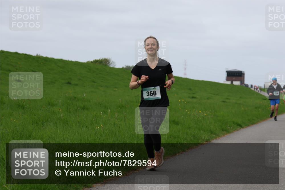 04.05.2025 - 8. Wedeler Halbmarathon Yannick Fuchs http://msf.ph/oto/7829594 04.05.2025 11:36:52 Laufen 366 meine-sportfotos.de