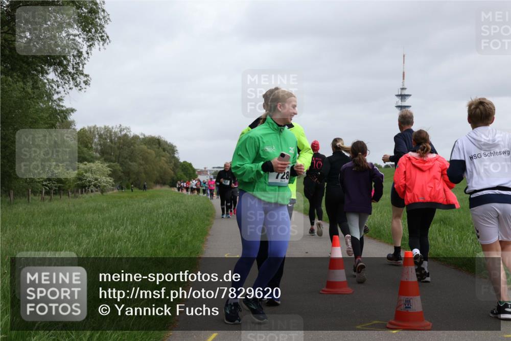 04.05.2025 - 8. Wedeler Halbmarathon Yannick Fuchs http://msf.ph/oto/7829620 04.05.2025 11:17:52 Laufen 728, 10 meine-sportfotos.de