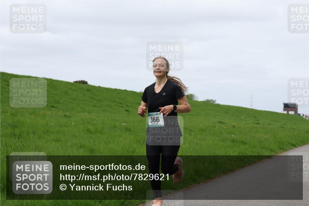 04.05.2025 - 8. Wedeler Halbmarathon Yannick Fuchs http://msf.ph/oto/7829621 04.05.2025 11:36:53 Laufen 366 meine-sportfotos.de