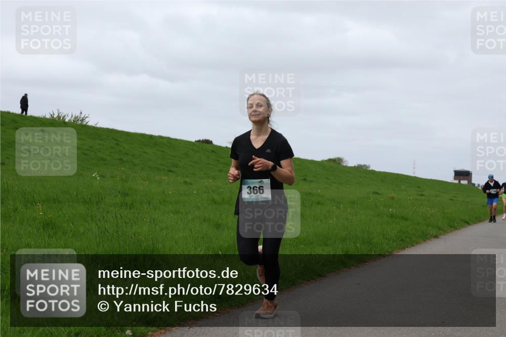 04.05.2025 - 8. Wedeler Halbmarathon Yannick Fuchs http://msf.ph/oto/7829634 04.05.2025 11:36:54 Laufen 366 meine-sportfotos.de