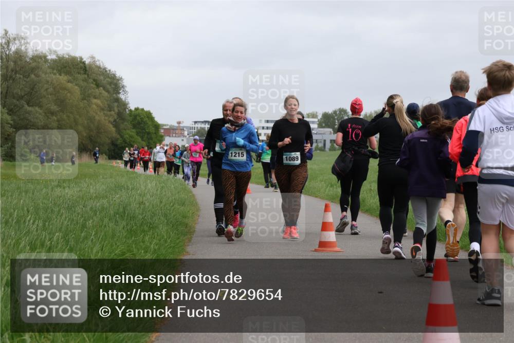 04.05.2025 - 8. Wedeler Halbmarathon Yannick Fuchs http://msf.ph/oto/7829654 04.05.2025 11:17:54 Laufen 1215, 1089, 10 meine-sportfotos.de