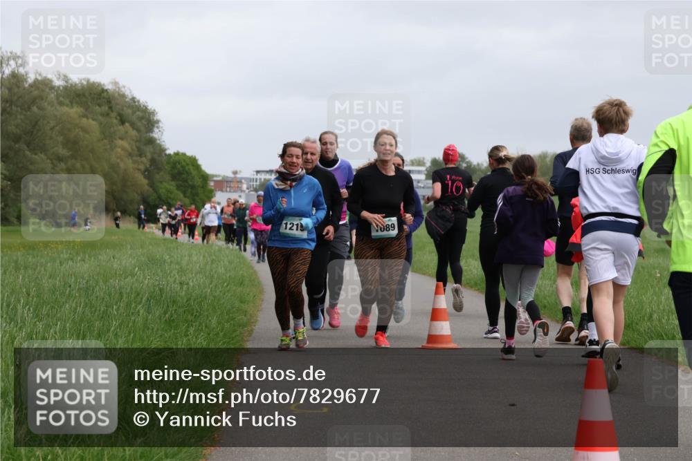 04.05.2025 - 8. Wedeler Halbmarathon Yannick Fuchs http://msf.ph/oto/7829677 04.05.2025 11:17:55 Laufen 1219, 1089, 10 meine-sportfotos.de