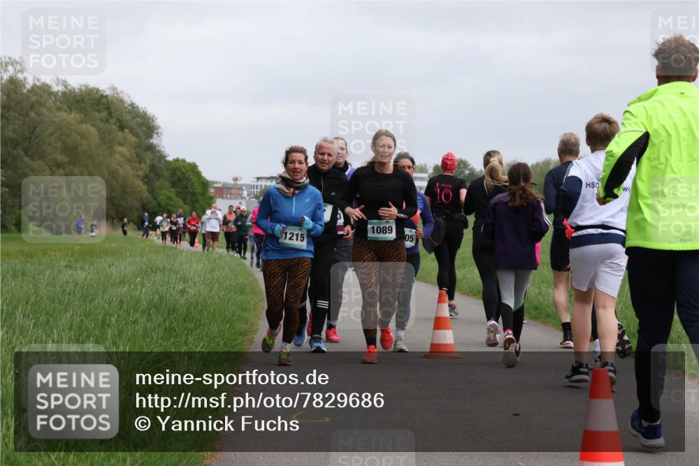 04.05.2025 - 8. Wedeler Halbmarathon Yannick Fuchs http://msf.ph/oto/7829686 04.05.2025 11:17:55 Laufen 1215, 1089, 05, 10 meine-sportfotos.de