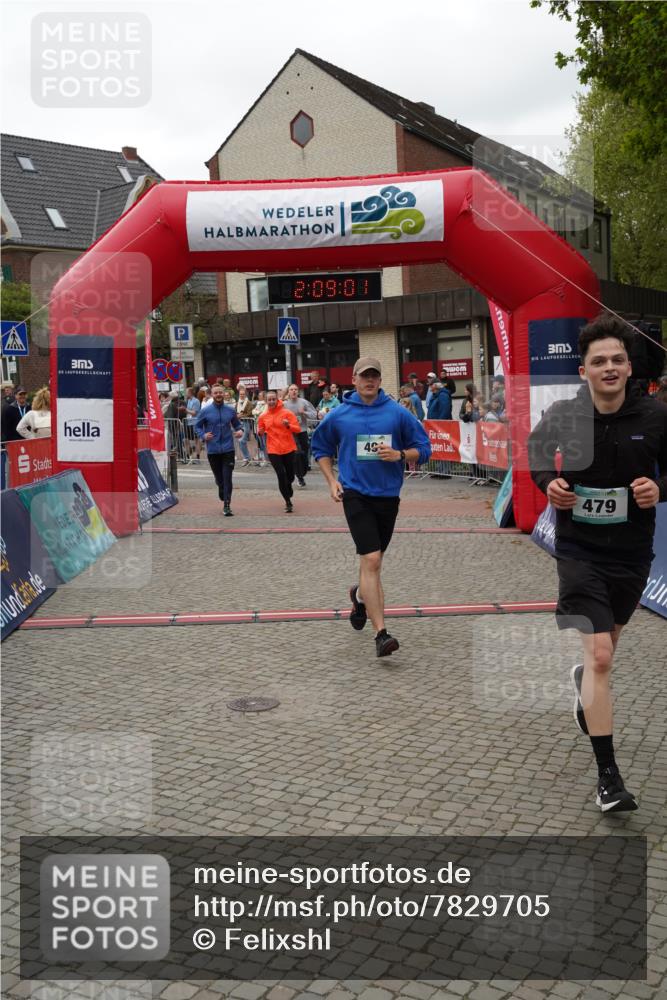 04.05.2025 - 8. Wedeler Halbmarathon Felixshl http://msf.ph/oto/7829705 04.05.2025 12:08:59 Ziel 12, 13, 269, 479, 491, 818 meine-sportfotos.de