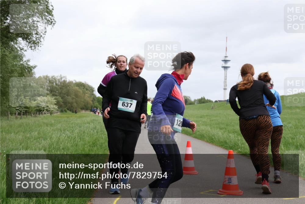 04.05.2025 - 8. Wedeler Halbmarathon Yannick Fuchs http://msf.ph/oto/7829754 04.05.2025 11:18:01 Laufen 637, 120 meine-sportfotos.de