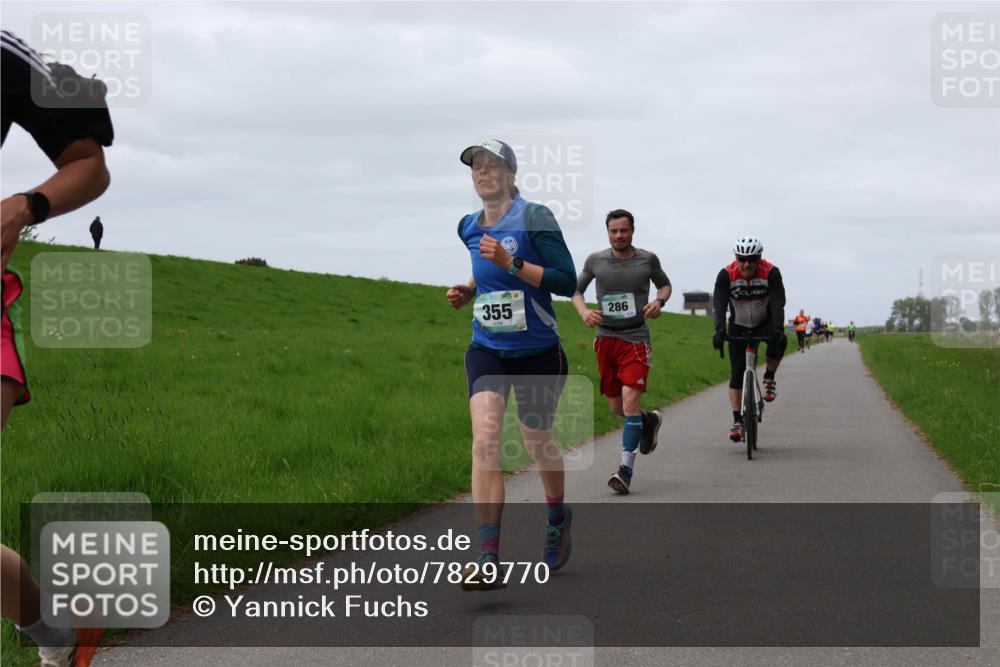 04.05.2025 - 8. Wedeler Halbmarathon Yannick Fuchs http://msf.ph/oto/7829770 04.05.2025 11:37:04 Laufen 355, 286 meine-sportfotos.de