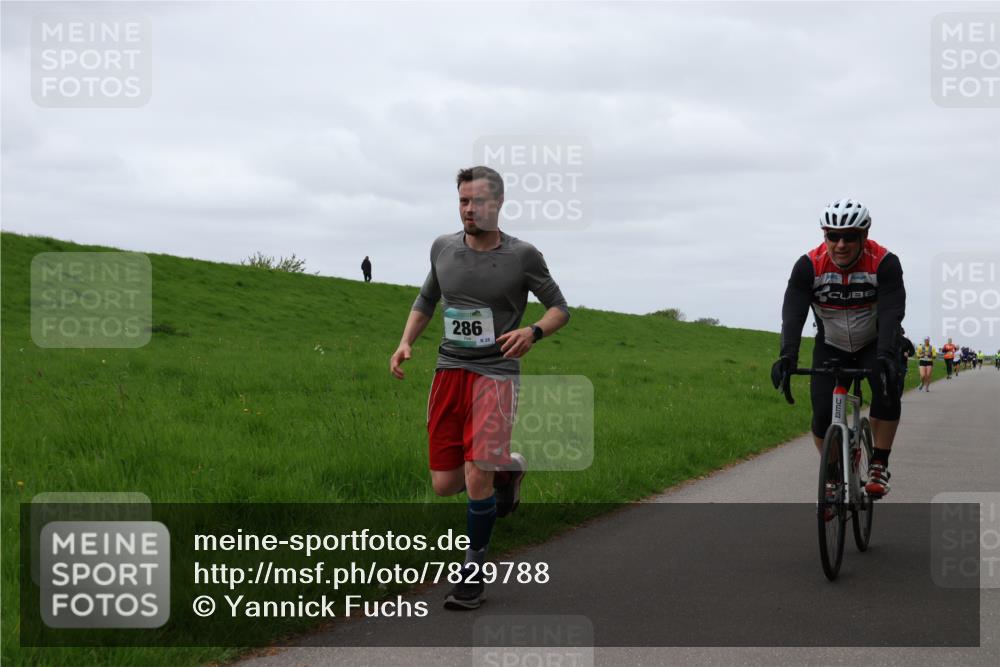 04.05.2025 - 8. Wedeler Halbmarathon Yannick Fuchs http://msf.ph/oto/7829788 04.05.2025 11:37:06 Laufen 286, 25 meine-sportfotos.de
