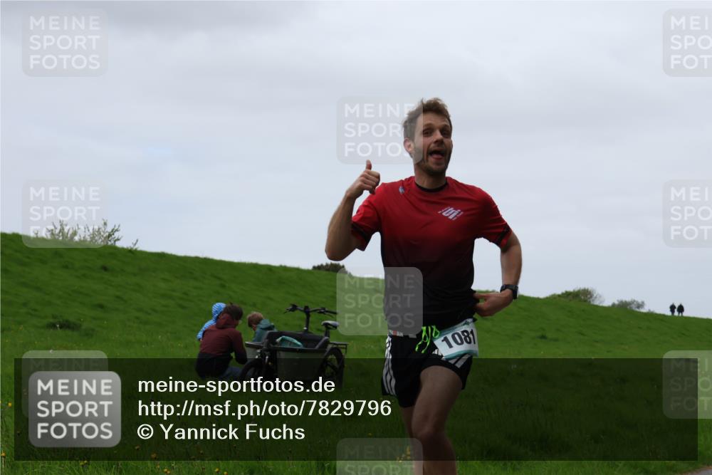 04.05.2025 - 8. Wedeler Halbmarathon Yannick Fuchs http://msf.ph/oto/7829796 04.05.2025 11:18:07 Laufen 108 meine-sportfotos.de