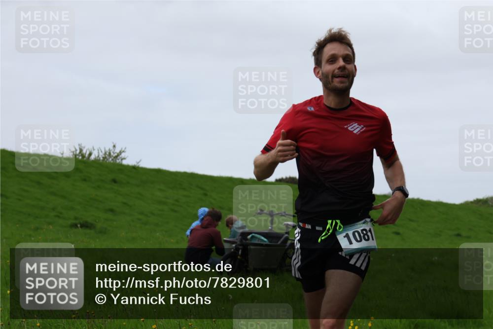 04.05.2025 - 8. Wedeler Halbmarathon Yannick Fuchs http://msf.ph/oto/7829801 04.05.2025 11:18:07 Laufen 1081 meine-sportfotos.de