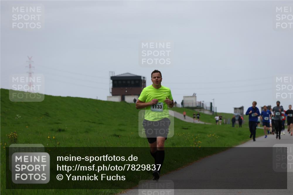 04.05.2025 - 8. Wedeler Halbmarathon Yannick Fuchs http://msf.ph/oto/7829837 04.05.2025 11:18:15 Laufen 1133 meine-sportfotos.de