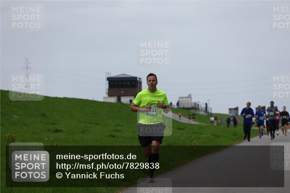 04.05.2025 - 8. Wedeler Halbmarathon Yannick Fuchs http://msf.ph/oto/7829838 04.05.2025 11:18:16 Laufen 33 meine-sportfotos.de