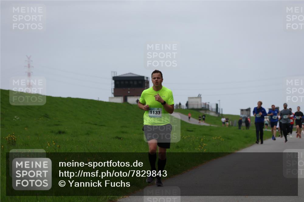 04.05.2025 - 8. Wedeler Halbmarathon Yannick Fuchs http://msf.ph/oto/7829843 04.05.2025 11:18:16 Laufen 1133 meine-sportfotos.de