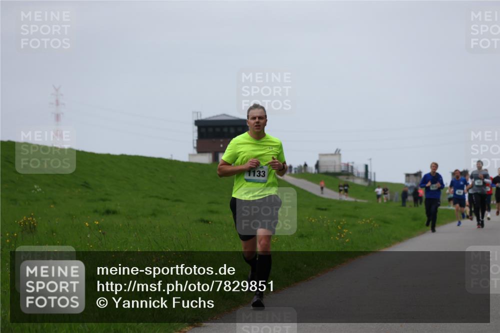 04.05.2025 - 8. Wedeler Halbmarathon Yannick Fuchs http://msf.ph/oto/7829851 04.05.2025 11:18:16 Laufen 1133 meine-sportfotos.de