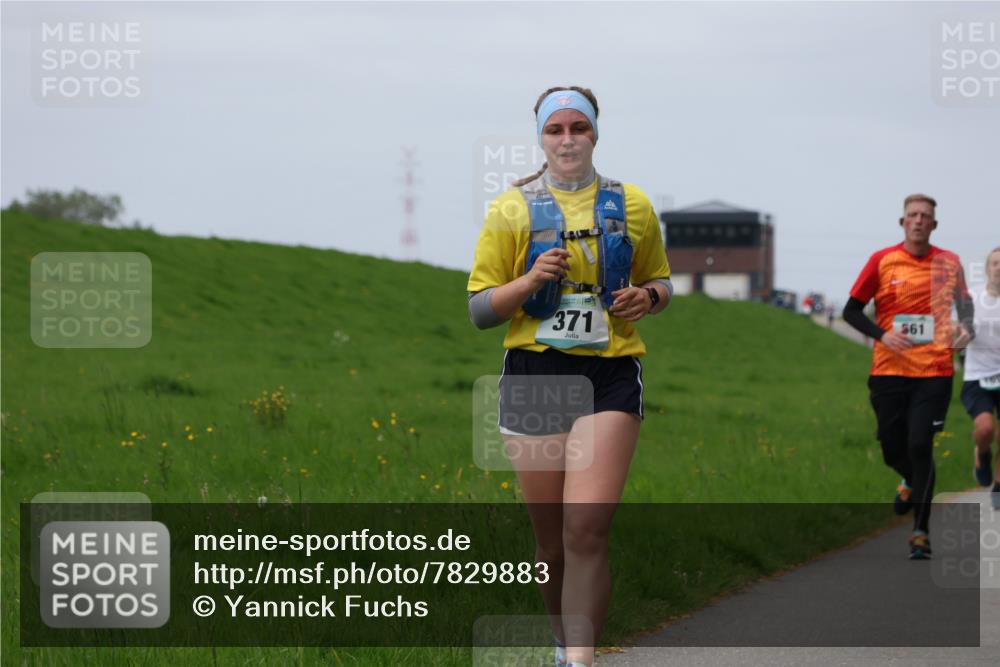 04.05.2025 - 8. Wedeler Halbmarathon Yannick Fuchs http://msf.ph/oto/7829883 04.05.2025 11:37:17 Laufen 371, 561 meine-sportfotos.de