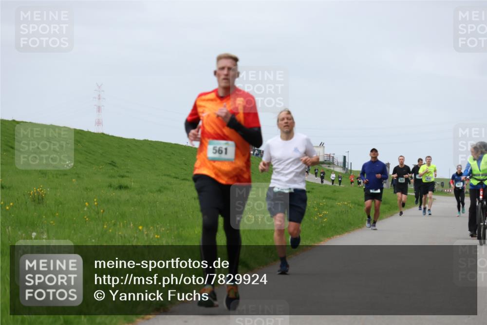 04.05.2025 - 8. Wedeler Halbmarathon Yannick Fuchs http://msf.ph/oto/7829924 04.05.2025 11:37:21 Laufen 561 meine-sportfotos.de