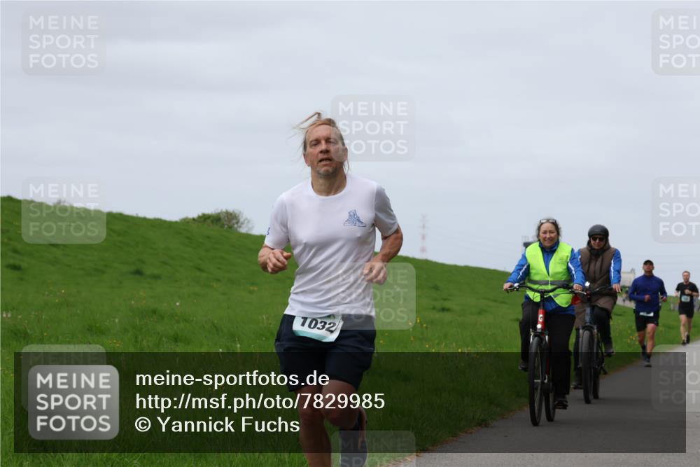 04.05.2025 - 8. Wedeler Halbmarathon Yannick Fuchs http://msf.ph/oto/7829985 04.05.2025 11:37:26 Laufen 1032 meine-sportfotos.de