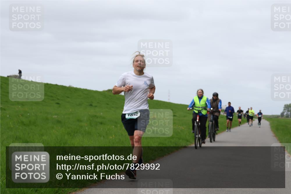 04.05.2025 - 8. Wedeler Halbmarathon Yannick Fuchs http://msf.ph/oto/7829992 04.05.2025 11:37:27 Laufen 1032 meine-sportfotos.de