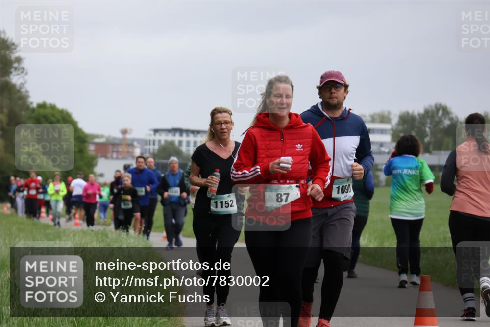 04.05.2025 - 8. Wedeler Halbmarathon Yannick Fuchs http://msf.ph/oto/7830002 04.05.2025 11:18:34 Laufen 1152, 87, 1090, 8158 meine-sportfotos.de