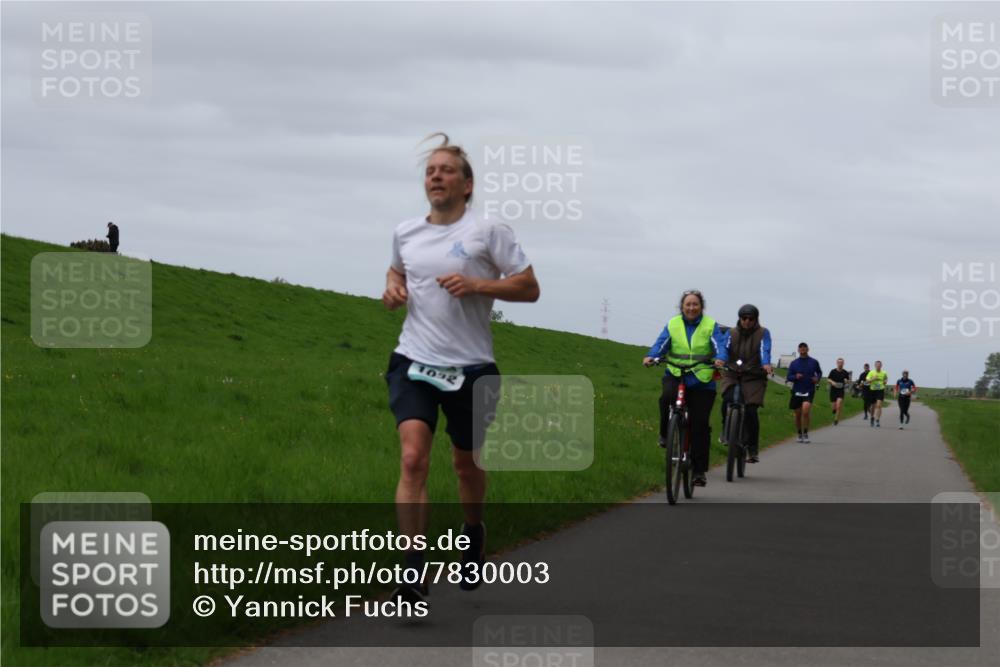 04.05.2025 - 8. Wedeler Halbmarathon Yannick Fuchs http://msf.ph/oto/7830003 04.05.2025 11:37:27 Laufen 1032 meine-sportfotos.de