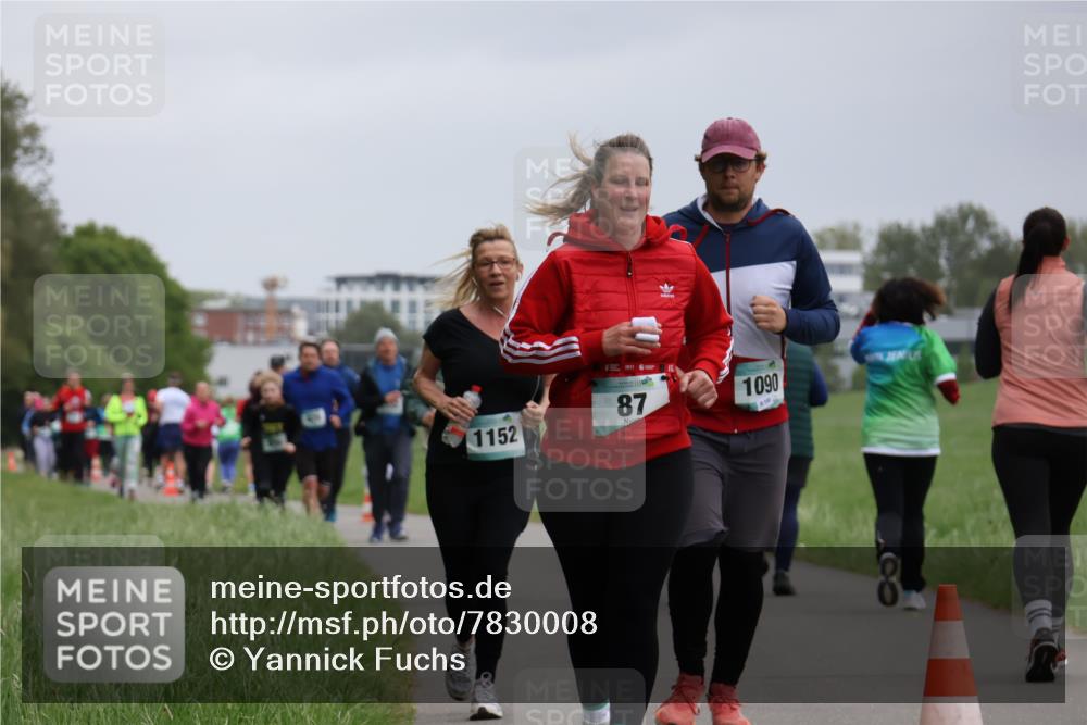04.05.2025 - 8. Wedeler Halbmarathon Yannick Fuchs http://msf.ph/oto/7830008 04.05.2025 11:18:34 Laufen 1152, 87, 1090 meine-sportfotos.de