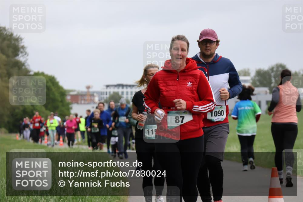 04.05.2025 - 8. Wedeler Halbmarathon Yannick Fuchs http://msf.ph/oto/7830024 04.05.2025 11:18:35 Laufen 115, 87, 1090, 158 meine-sportfotos.de