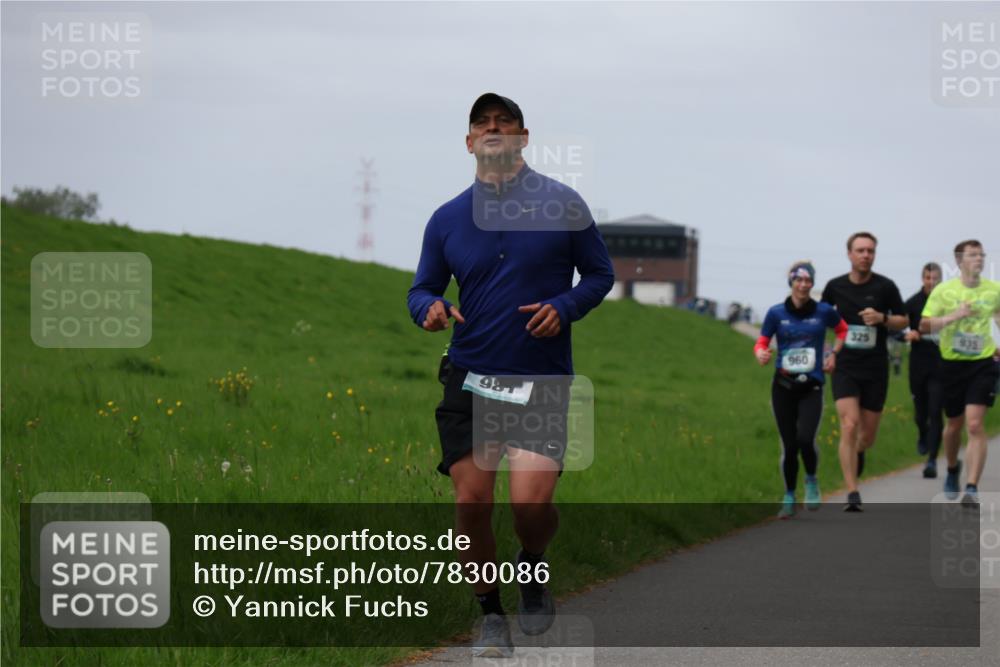 04.05.2025 - 8. Wedeler Halbmarathon Yannick Fuchs http://msf.ph/oto/7830086 04.05.2025 11:37:35 Laufen 987, 960, 325, 935 meine-sportfotos.de