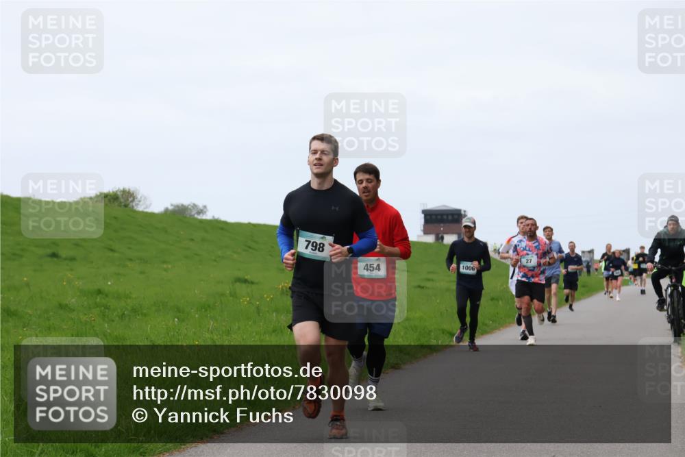 04.05.2025 - 8. Wedeler Halbmarathon Yannick Fuchs http://msf.ph/oto/7830098 04.05.2025 11:18:45 Laufen 798, 454, 1006 meine-sportfotos.de