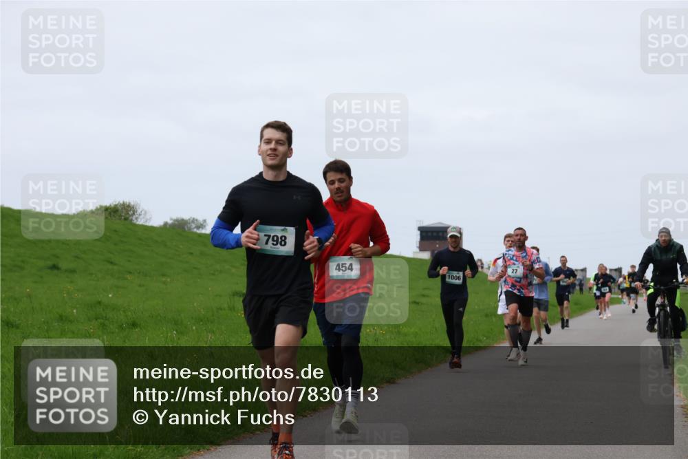 04.05.2025 - 8. Wedeler Halbmarathon Yannick Fuchs http://msf.ph/oto/7830113 04.05.2025 11:18:45 Laufen 798, 454, 1006, 27 meine-sportfotos.de