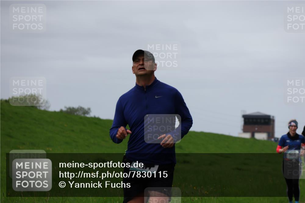 04.05.2025 - 8. Wedeler Halbmarathon Yannick Fuchs http://msf.ph/oto/7830115 04.05.2025 11:37:36 Laufen 987, 960 meine-sportfotos.de