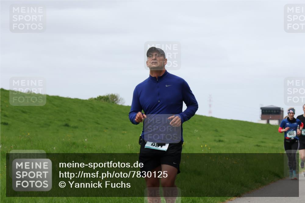 04.05.2025 - 8. Wedeler Halbmarathon Yannick Fuchs http://msf.ph/oto/7830125 04.05.2025 11:37:37 Laufen 987, 960 meine-sportfotos.de
