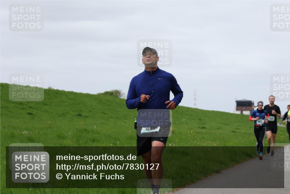 04.05.2025 - 8. Wedeler Halbmarathon Yannick Fuchs http://msf.ph/oto/7830127 04.05.2025 11:37:37 Laufen 987, 960, 125 meine-sportfotos.de