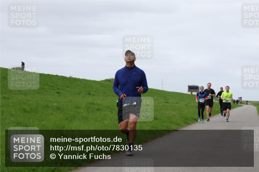 04.05.2025 - 8. Wedeler Halbmarathon Yannick Fuchs http://msf.ph/oto/7830135 04.05.2025 11:37:37 Laufen 960 meine-sportfotos.de