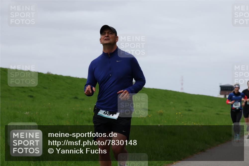 04.05.2025 - 8. Wedeler Halbmarathon Yannick Fuchs http://msf.ph/oto/7830148 04.05.2025 11:37:37 Laufen 86, 960 meine-sportfotos.de